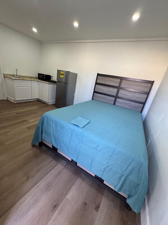 6842 NW 14th Ct in Plantation, FL - Foto de edificio