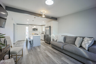 16807 E Gunsight Dr in Fountain Hills, AZ - Foto de edificio - Building Photo