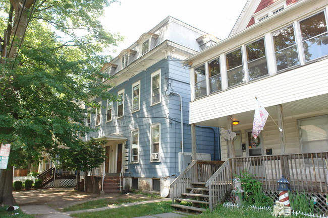 125 W Cherry St in Rahway, NJ - Building Photo - Building Photo