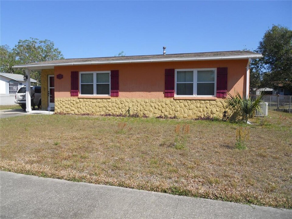 2531 Sable Ave in Deltona, FL - Building Photo