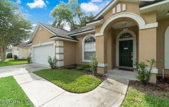 557 Grand Parke Dr in Jacksonville, FL - Building Photo - Building Photo