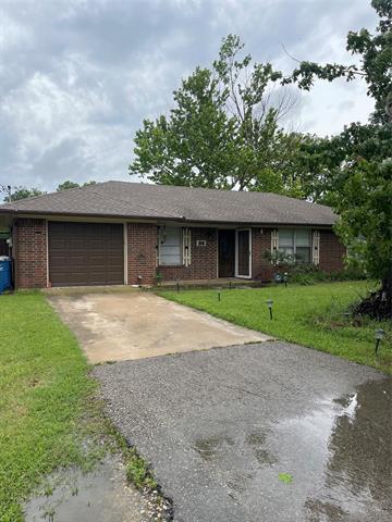 214 Glory Ave in Aubrey, TX - Building Photo - Building Photo