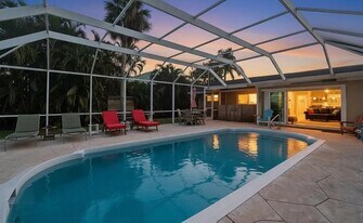 4836 Esplanade St in Bonita Springs, FL - Building Photo