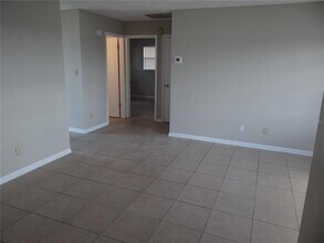 11017 126th Ave N in Largo, FL - Building Photo - Building Photo