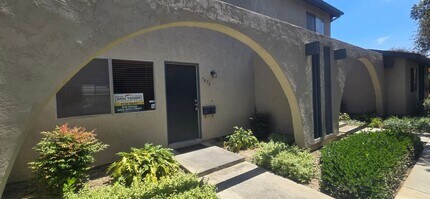 7836 Camino Raposa in San Diego, CA - Building Photo - Building Photo