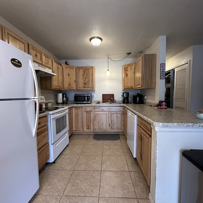 3235 Downey Cir E, Unit B in Clifton, CO - Building Photo - Building Photo