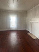 204 Dameron St in Eden, NC - Building Photo