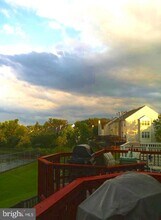 2011 Quiet Creek Ct in Woodbridge, VA - Foto de edificio - Building Photo