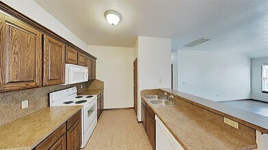 1722 W Palm Pl in Oklahoma City, OK - Building Photo - Building Photo