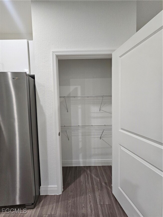 8059 Sherwood Cir in La Belle, FL - Building Photo - Building Photo