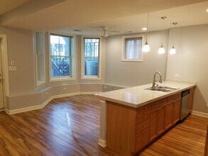 3450 N Bosworth Ave, Unit G in Chicago, IL - Foto de edificio - Building Photo