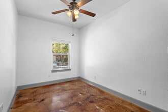 7639 Eagle Ledge in San Antonio, TX - Foto de edificio - Building Photo