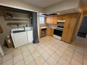 26 Knolltop Dr, Unit 1 in Nesconset, NY - Building Photo - Building Photo