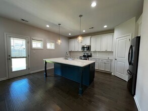 311 Shoshone Cir in Kathleen, GA - Building Photo - Building Photo