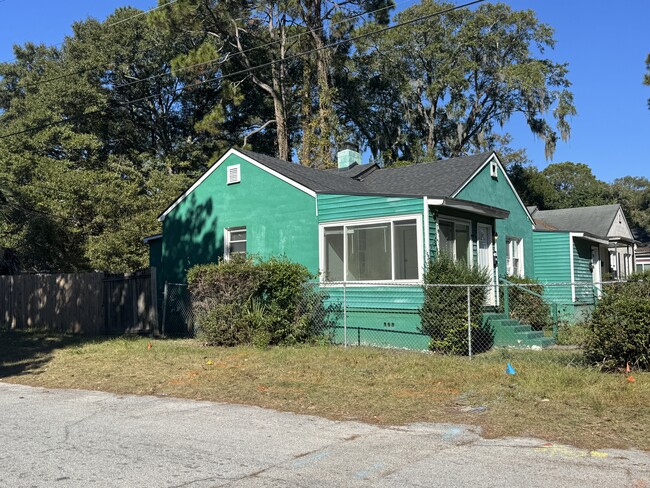 103 Hibiscus Ave, Unit 101 in Savannah, GA - Foto de edificio - Building Photo