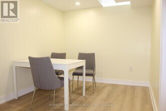 41 Robert Osprey Dr in Markham, ON - Building Photo - Building Photo