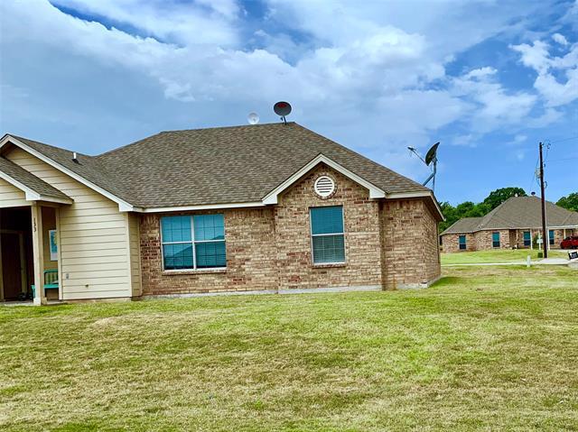 137 Lindas Creek Ln in Weatherford, TX - Building Photo