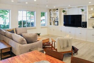 1549 NW 57th St in Seattle, WA - Building Photo