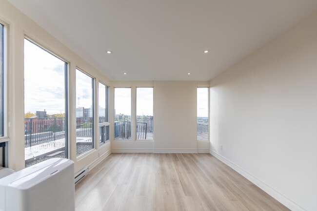 Victoria Village Towers in Toronto, ON - Building Photo - Building Photo