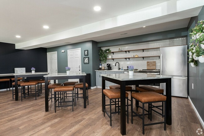 Purcellville Pointe Apartments in Purcellville, VA - Building Photo - Building Photo