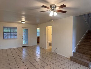 1007 Water St in Bastrop, TX - Building Photo - Building Photo