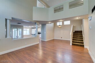 9201 Buckhaven Dr in Las Vegas, NV - Building Photo - Building Photo