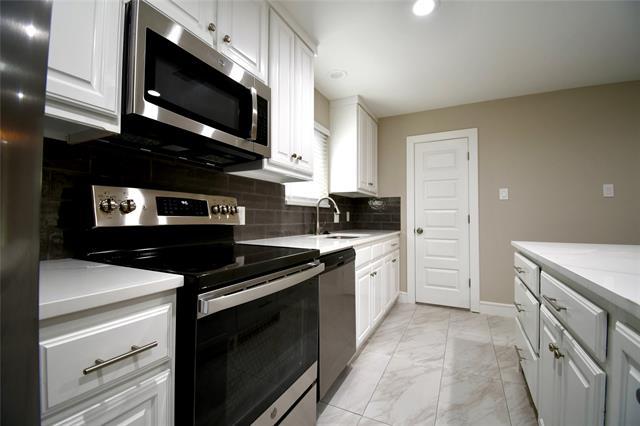 213 E Scotland Dr in Irving, TX - Building Photo - Building Photo