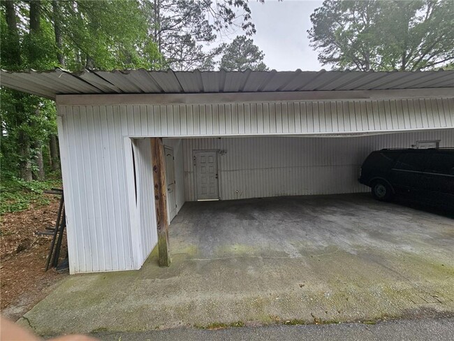 property at 4413 Idlewood Ln