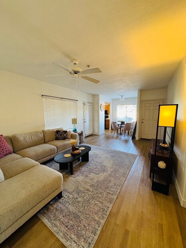 7008 E Gold Dust Ave, Unit 125 in Paradise Valley, AZ - Building Photo - Building Photo