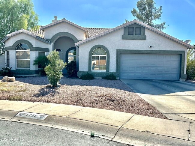 1755 W Aspen Ave in Gilbert, AZ - Foto de edificio - Building Photo