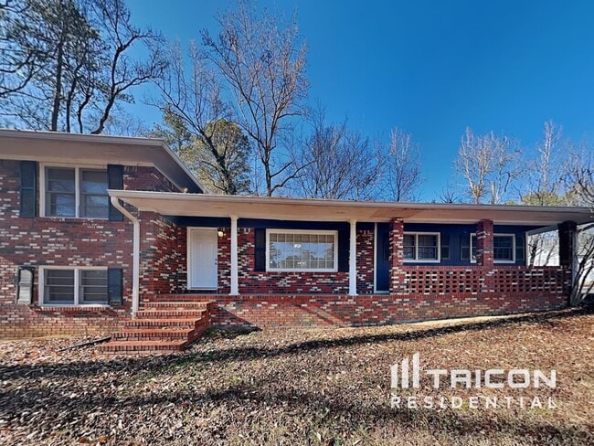 4930 Sugar Creek Dr in Sugar Hill, GA - Building Photo - Building Photo