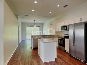 3754 Benson Park Blvd in Orlando, FL - Building Photo - Building Photo