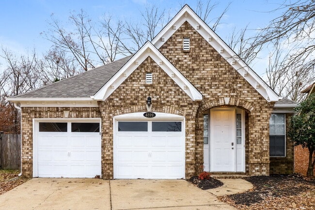 property at 4899 Longleaf Oak Cove