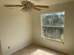2865 Kirby Cir NE, Unit UnitA in Palm Bay, FL - Foto de edificio - Building Photo