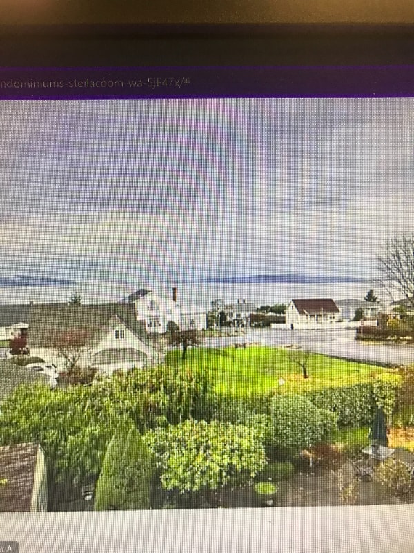 1715 Rainier St, Unit D in Steilacoom, WA - Foto de edificio - Building Photo