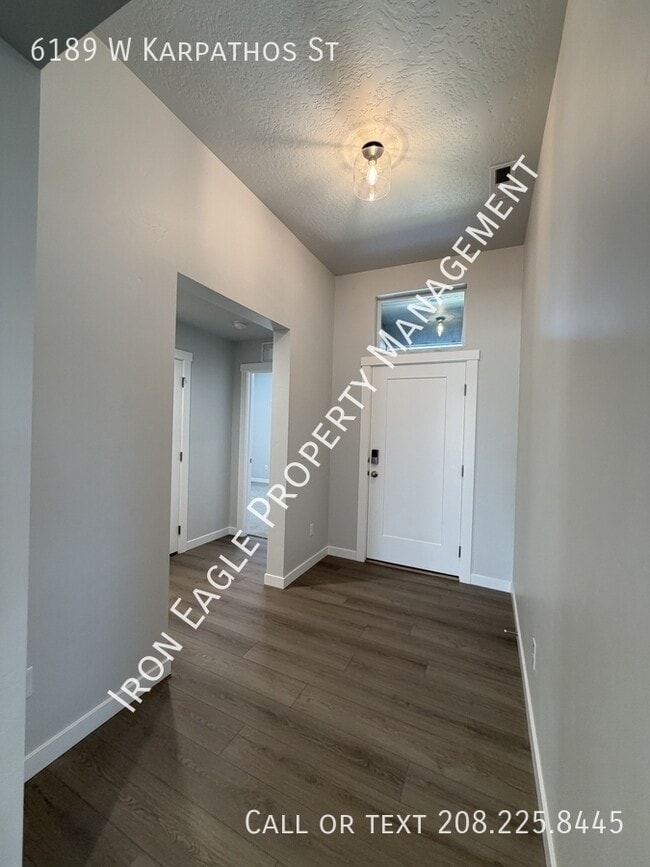 6189 W Karpathos St in Meridian, ID - Building Photo - Building Photo
