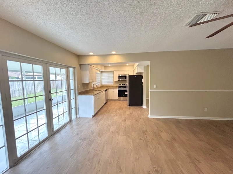 503 Hillside Ct in Brandon, FL - Building Photo