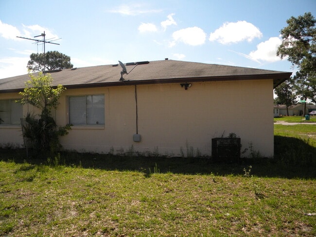 4711 Bay Willow Ct in Orlando, FL - Foto de edificio - Building Photo