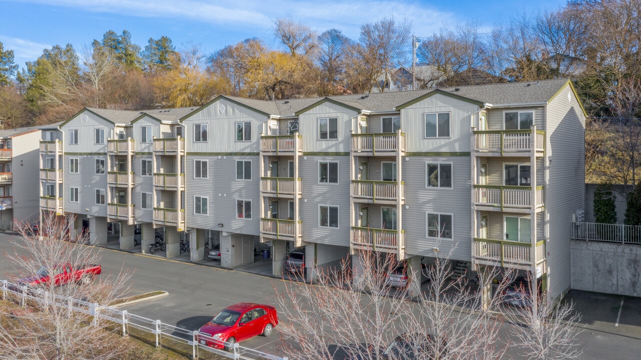 OUTLOOK in Pullman, WA - Building Photo