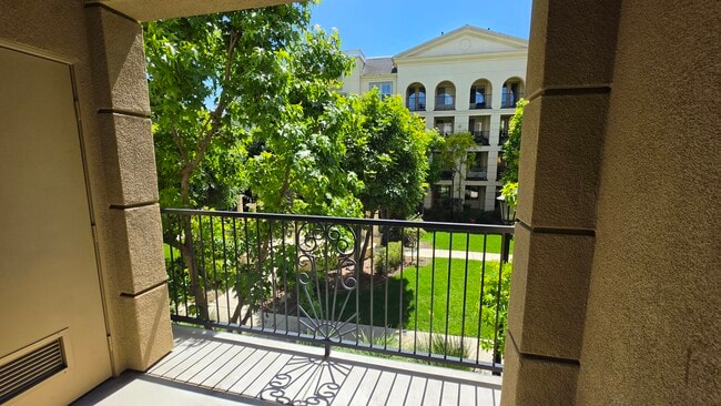 property at 2264 Watermarke Pl