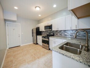 6849 S Green St in Chicago, IL - Building Photo - Building Photo