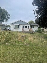 908 Jerlynn Ave in Des Moines, IA - Building Photo