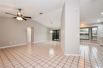 9076 Pineapple Rd in Ft. Myers, FL - Building Photo - Building Photo