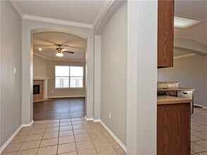 607 Washington Square Dr in Leander, TX - Building Photo - Building Photo