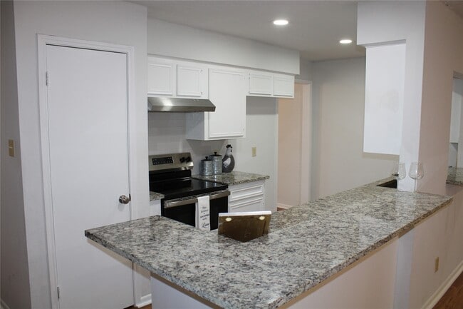 property at 819 Walbrook Dr