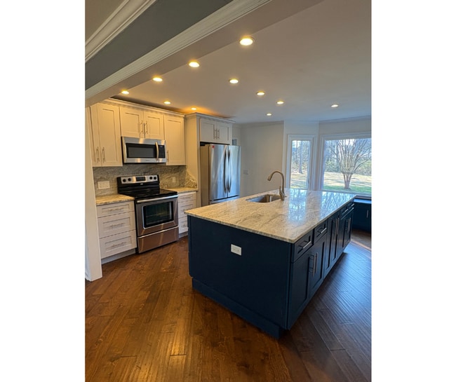 property at 9512 Imperial Dr