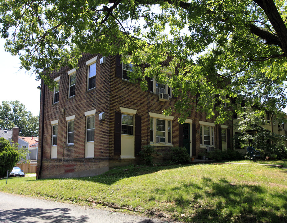 810 S Alfred St in Alexandria, VA - Building Photo