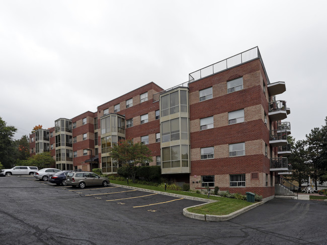 South Winds Terrace in Barrie, ON - Building Photo - Primary Photo