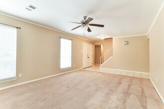 2111 Mustang Springs Dr in Missouri City, TX - Building Photo - Building Photo