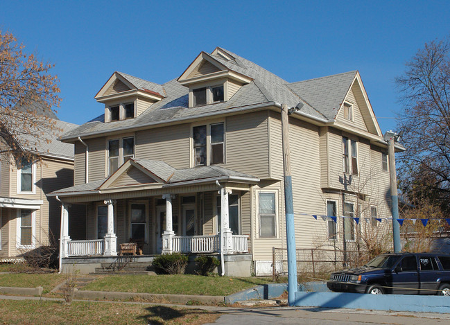 2217-2219 Fairfield Ave in Fort Wayne, IN - Foto de edificio - Building Photo